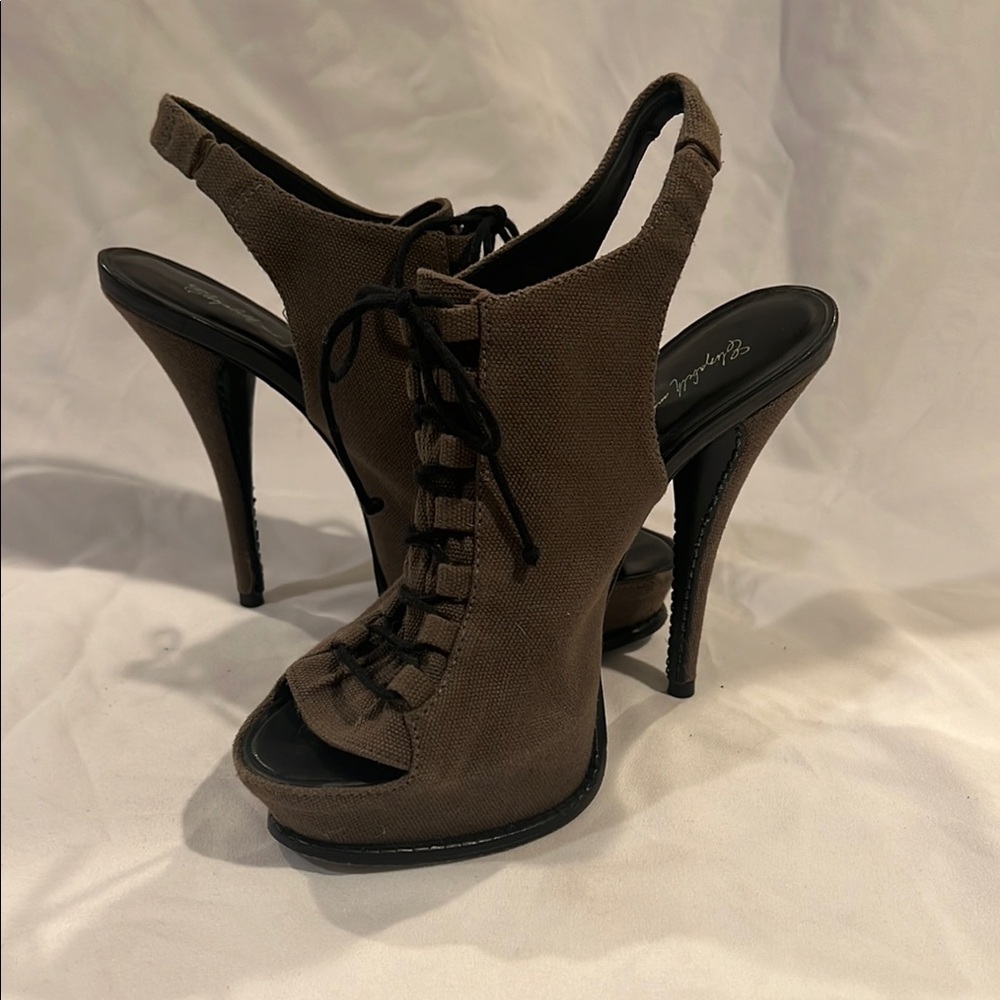 Elizabeth and James Brown Heels